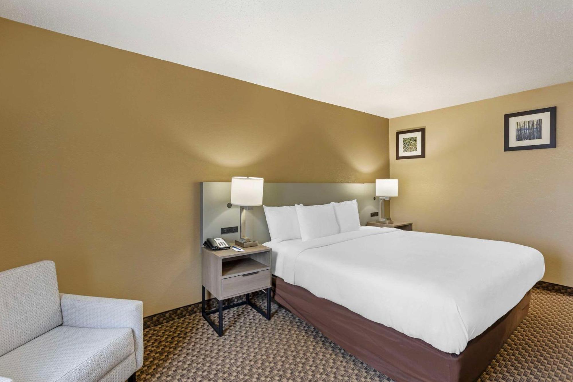 Hotel Comfort &